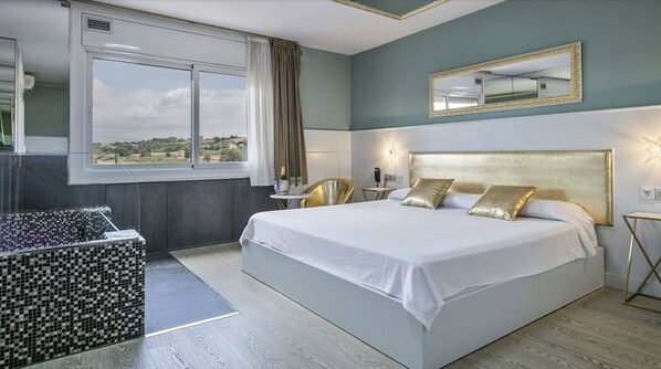 Junior Suite, 1 Double Bed, Hot Tub