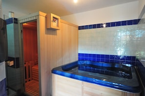 Sauna, massaggi