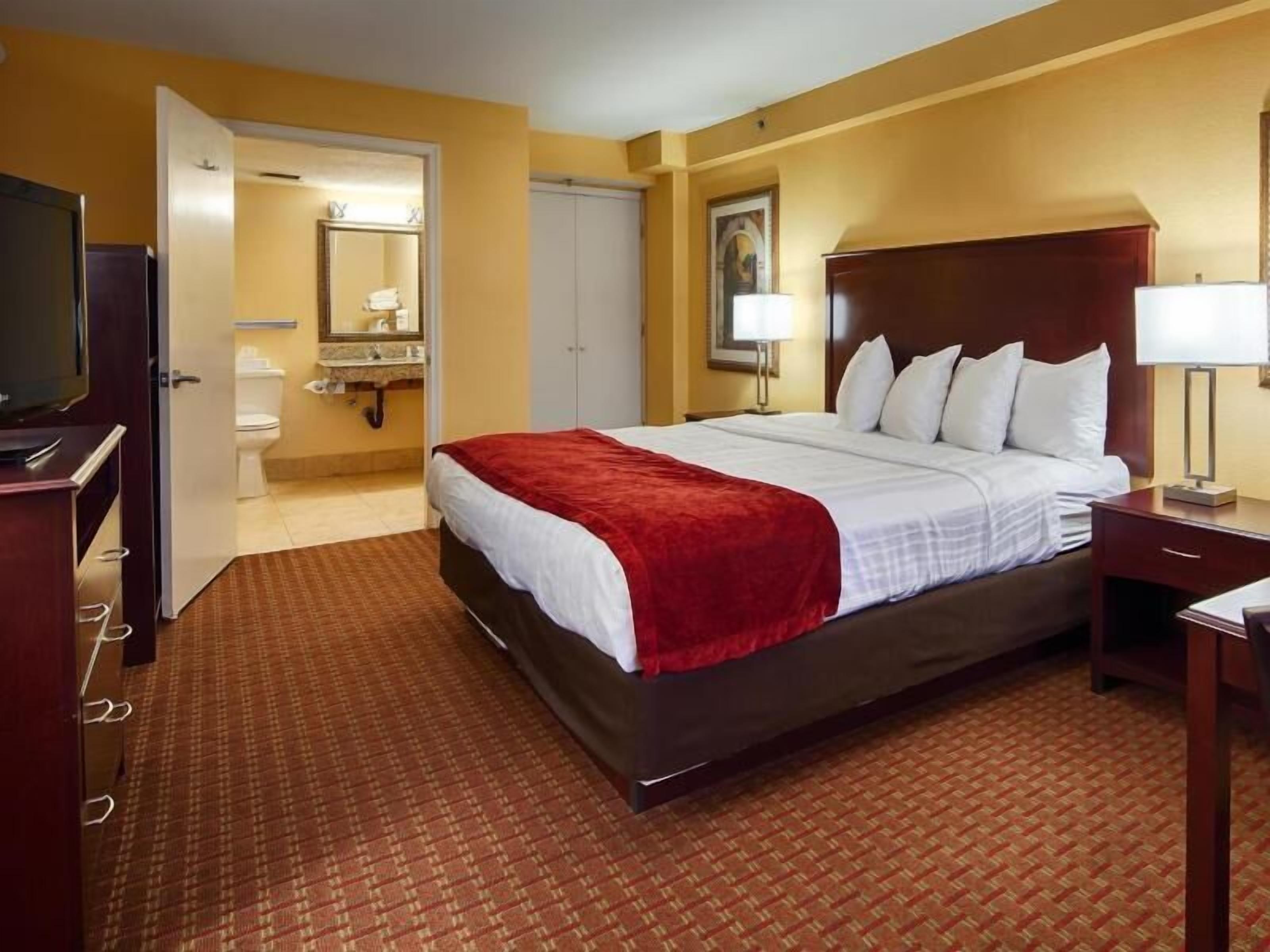 In-room safe, desk, laptop workspace, iron/ironing board