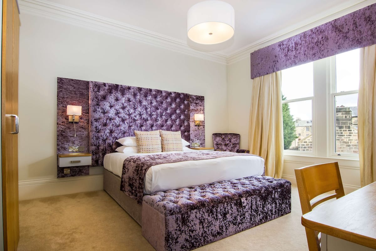 Deluxe Double Room | Desk, iron/ironing board, free WiFi, bed sheets