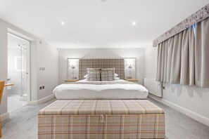 Two Bedroom Apartment | Desk, iron/ironing board, free WiFi, bed sheets -  White Hart Hotel & Apartments (Harrogate)