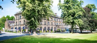  White Hart Hotel & Apartments