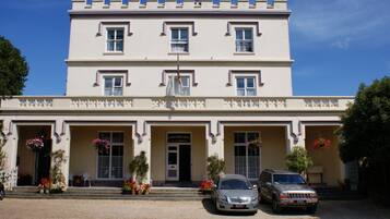 Entrada de la propiedad