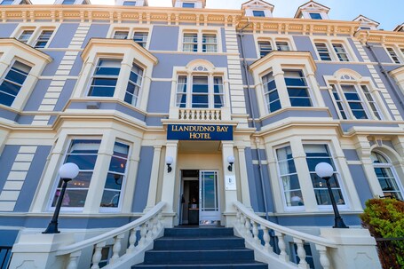 Llandudno Bay Hotel - Image 2