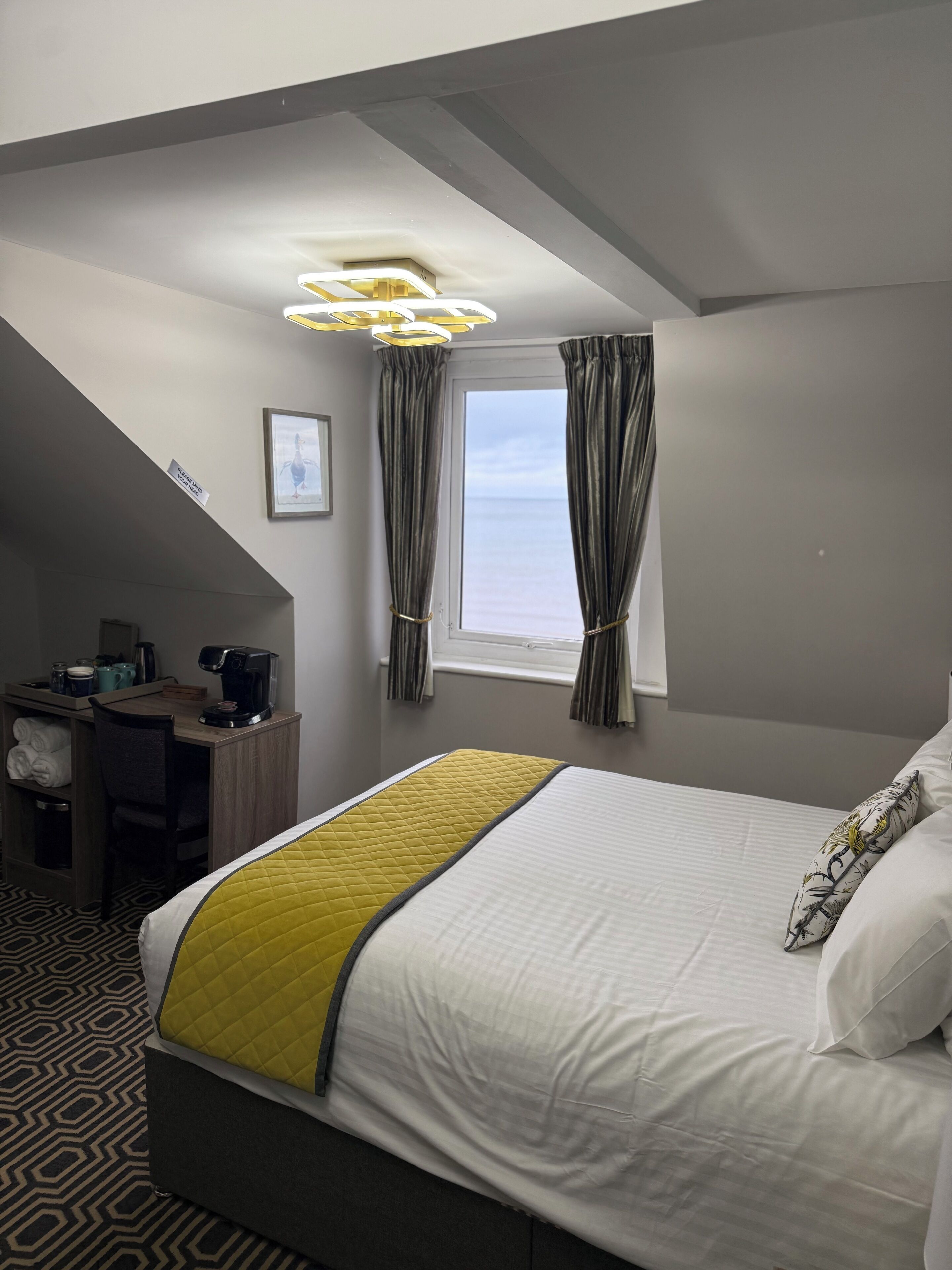 Club Double or Twin Room, 1 Double Bed, Sea View, Sea Facing | Desk, iron/ironing board, free WiFi, bed sheets
