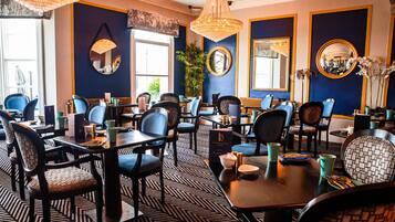 Desayuno completo todos los días (con cargo)