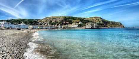 Vlak bij het strand