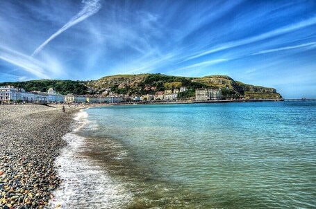 Llandudno Bay Hotel - Image 1