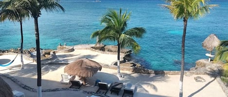 Luxury Condo, 1 Bedroom, Kitchen, Ocean View | Terrace/patio