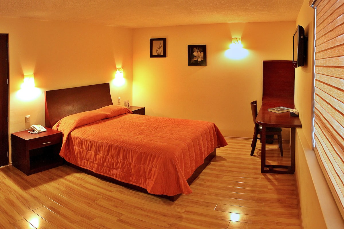 standard room, 1 double bed | premium bedding, individually decorated, individually furnished, desk