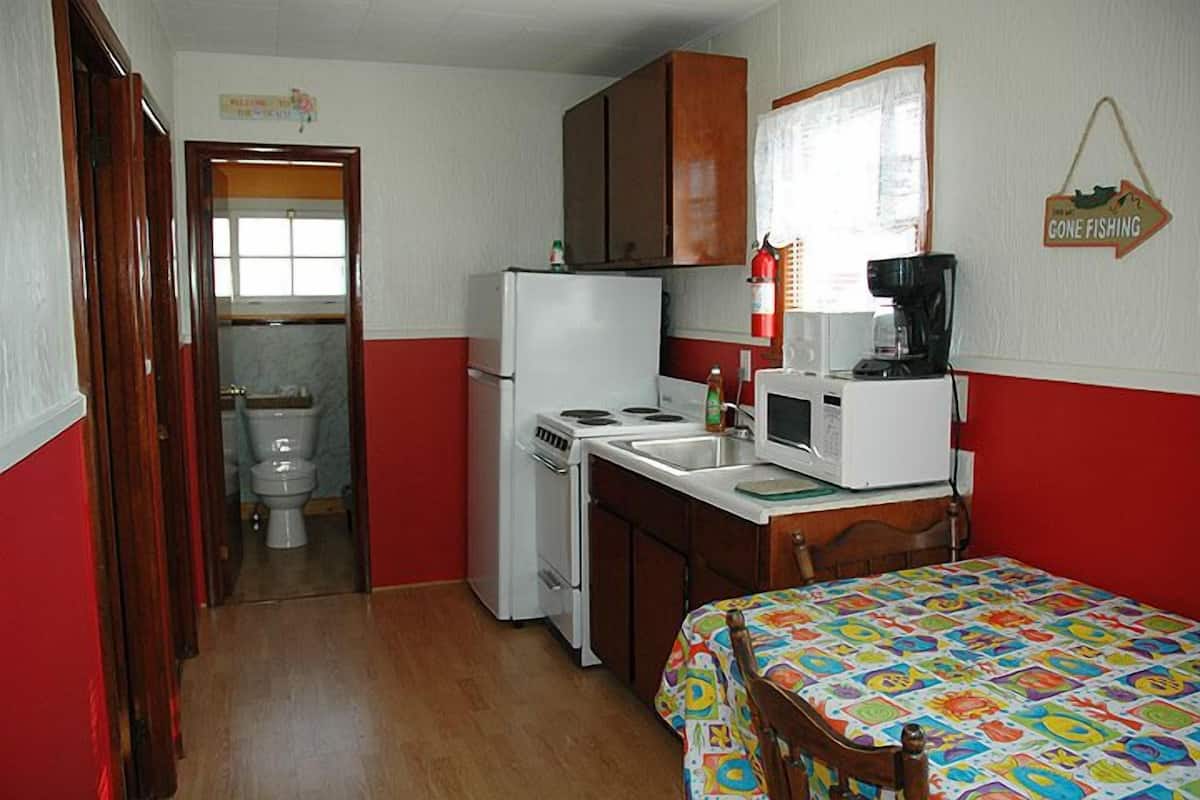 Cottage Premium, 2 chambres, cuisine, vue lac | Cuisine privée | Réfrigérateur, micro-ondes