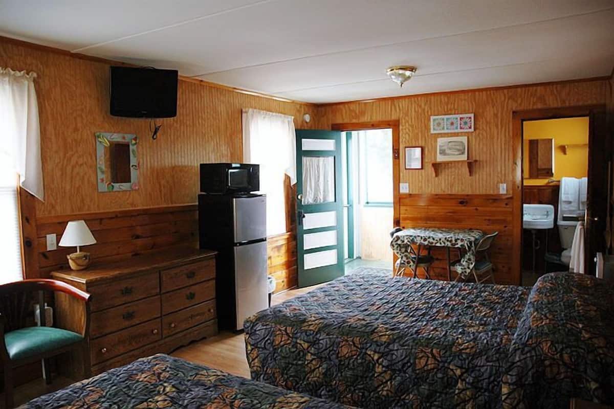 Cottage Premium, 2 grands lits, vue lac | Fer et planche à repasser, Wi-Fi gratuit, draps fournis