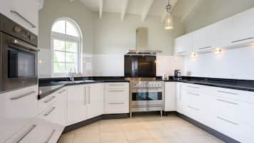 Deluxe Apartment, 2 Bedrooms, Ocean View - Ocean Breeze | Cuisine privée