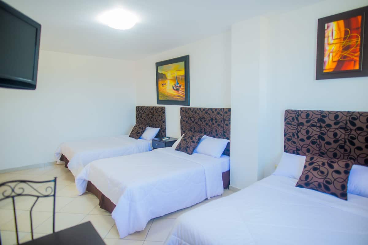Chambre Triple Standard, 3 lits une place, salle de bains privée