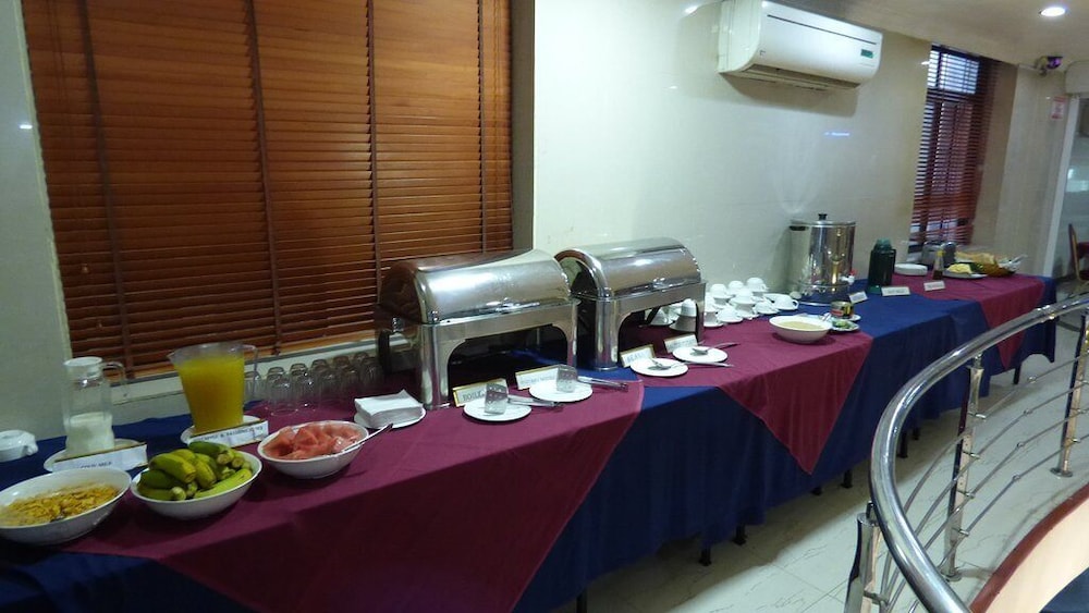 Rainbow Hotel by null