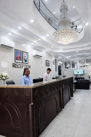 Reception - Rainbow Hotel (Dar es Salaam)