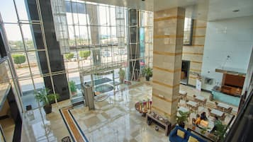 Pintu masuk properti