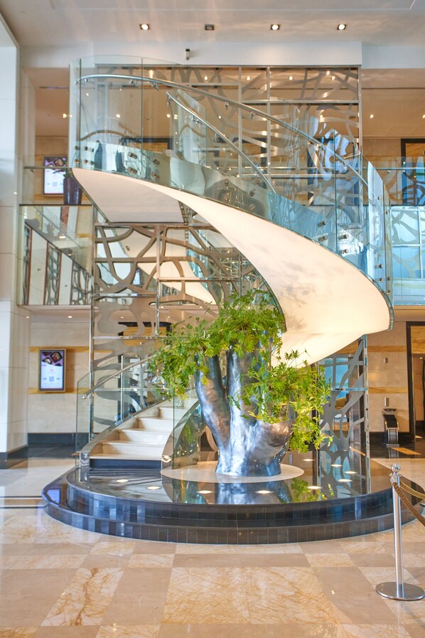 Lobby - Millennium Hotel and Convention Centre Kuwait (Salmiya)