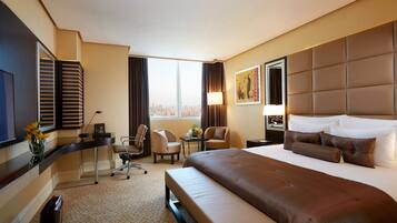 Minibar, caja fuerte, escritorio y sistema de insonorización