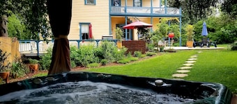 American River Inn