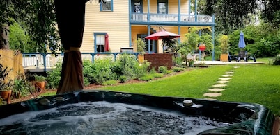 American River Inn