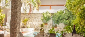 Hotel Plaza Carrillo's