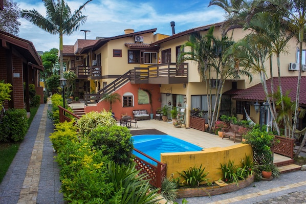 Fachada da propriedade