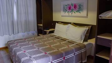 Chalé Triplo | Frigobar, cofres nos quartos, berços grátis, Wi-Fi de cortesia