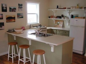 Chalet, 2 Bedrooms, Kitchen, Lake View | Private kitchen | Fridge, stovetop, coffee/tea maker, cookware/dishes/utensils