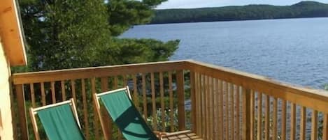 Romantisches Ferienhaus, 1 Queen-Bett, Sauna, Seeblick | Terrasse/Patio