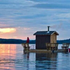 Cottage phong cách lãng mạn, 1 giường cỡ queen, phòng tắm hơi, quang cảnh hồ | Tiện nghi tại phòng