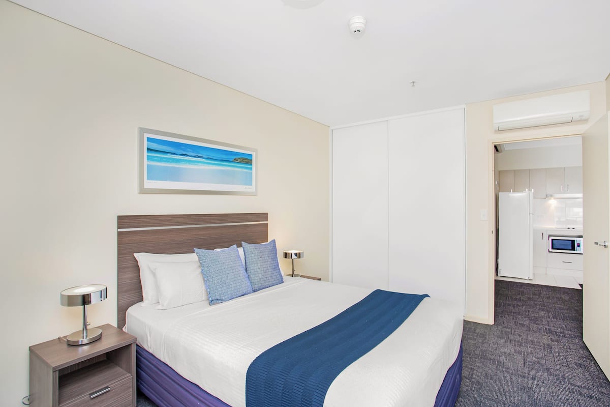 2 bedrooms, premium bedding, Select Comfort beds, individually decorated