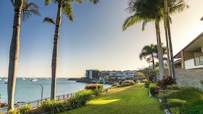 In-room safe, desk, laptop workspace, soundproofing - Mirage Whitsundays (Cannonvale)