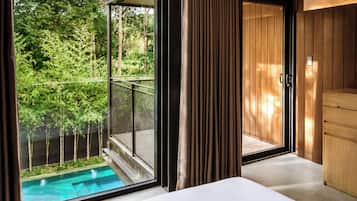Doppelzimmer, Poolblick (Mara) | Hochwertige Bettwaren, Zimmersafe, Schreibtisch, Verdunkelungsvorhänge