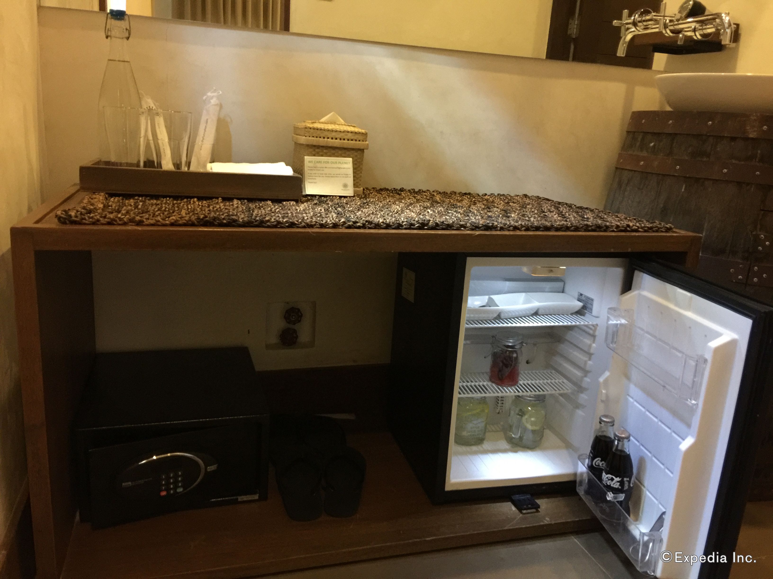 king room | room amenity