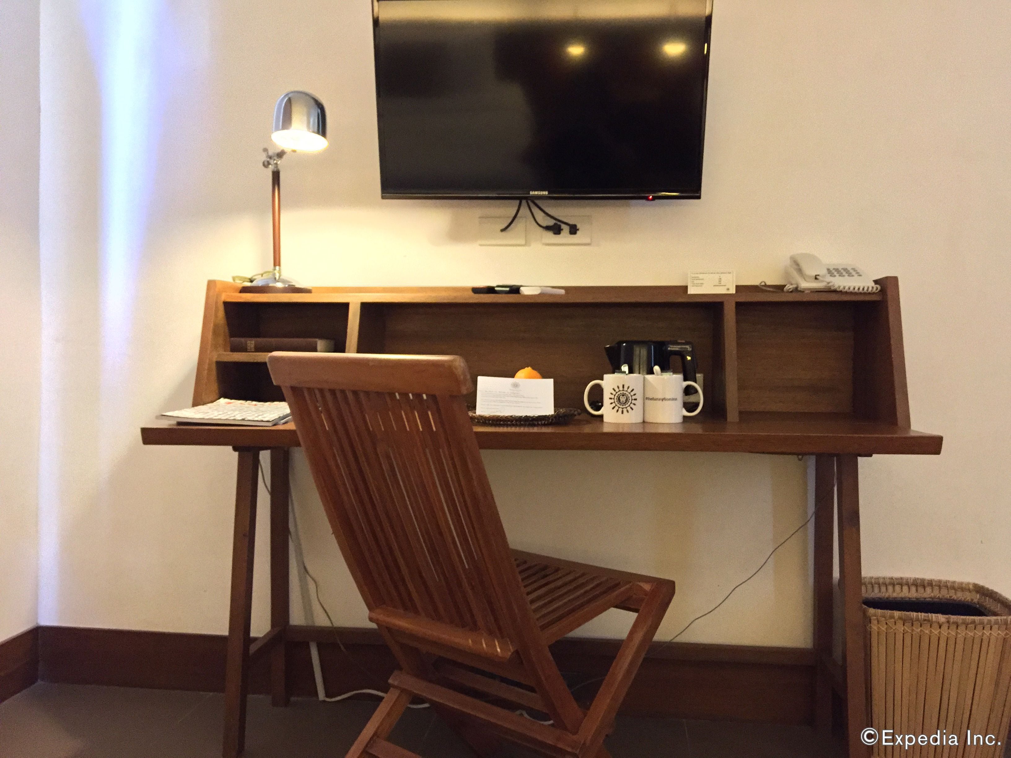 cub room | room amenity