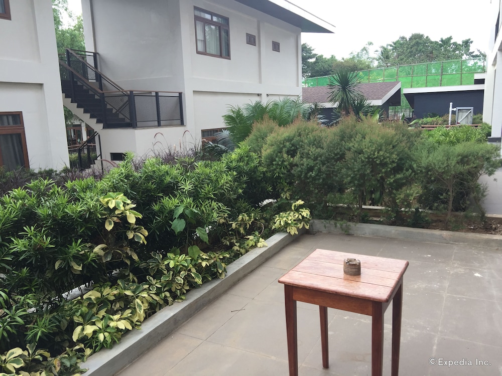 The Funny Lion - Coron by null