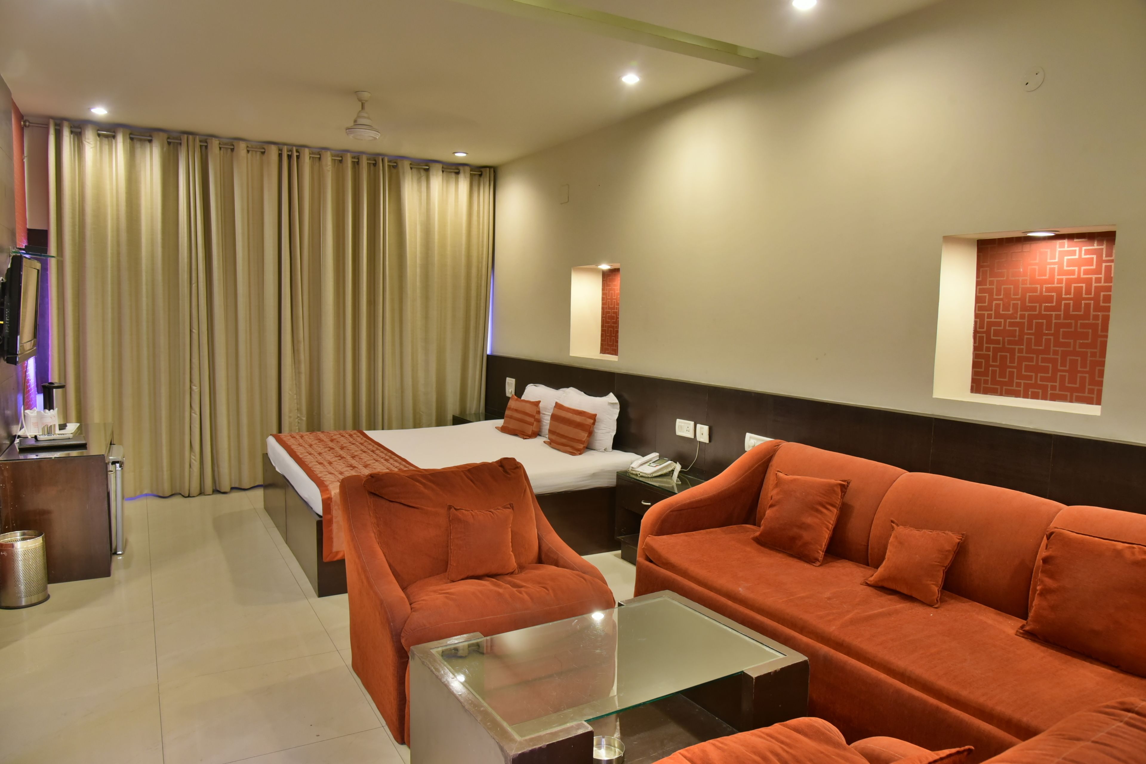 Suite de lujo, 1 habitación, no fumadores | Zona de estar | Una televisión LCD