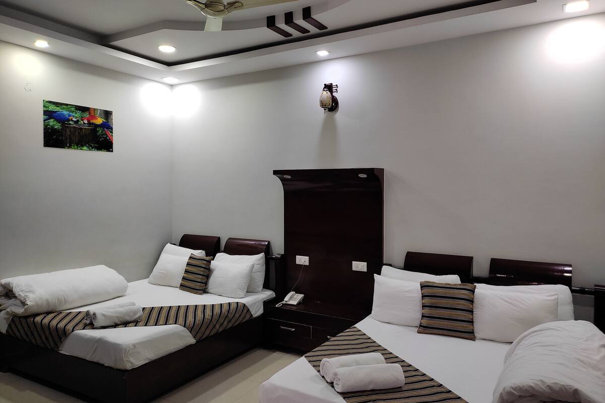 premium bedding, in-room safe, desk, soundproofing