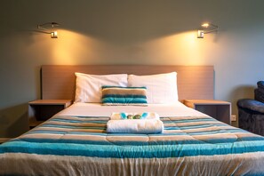 Suite Classique, 1 grand lit | Vue de la chambre