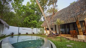 Casa rural empresarial, no fumadors (Blue pearl with plunge pool ) | 1 dormitori, minibar, caixa forta a l'habitació i escriptori