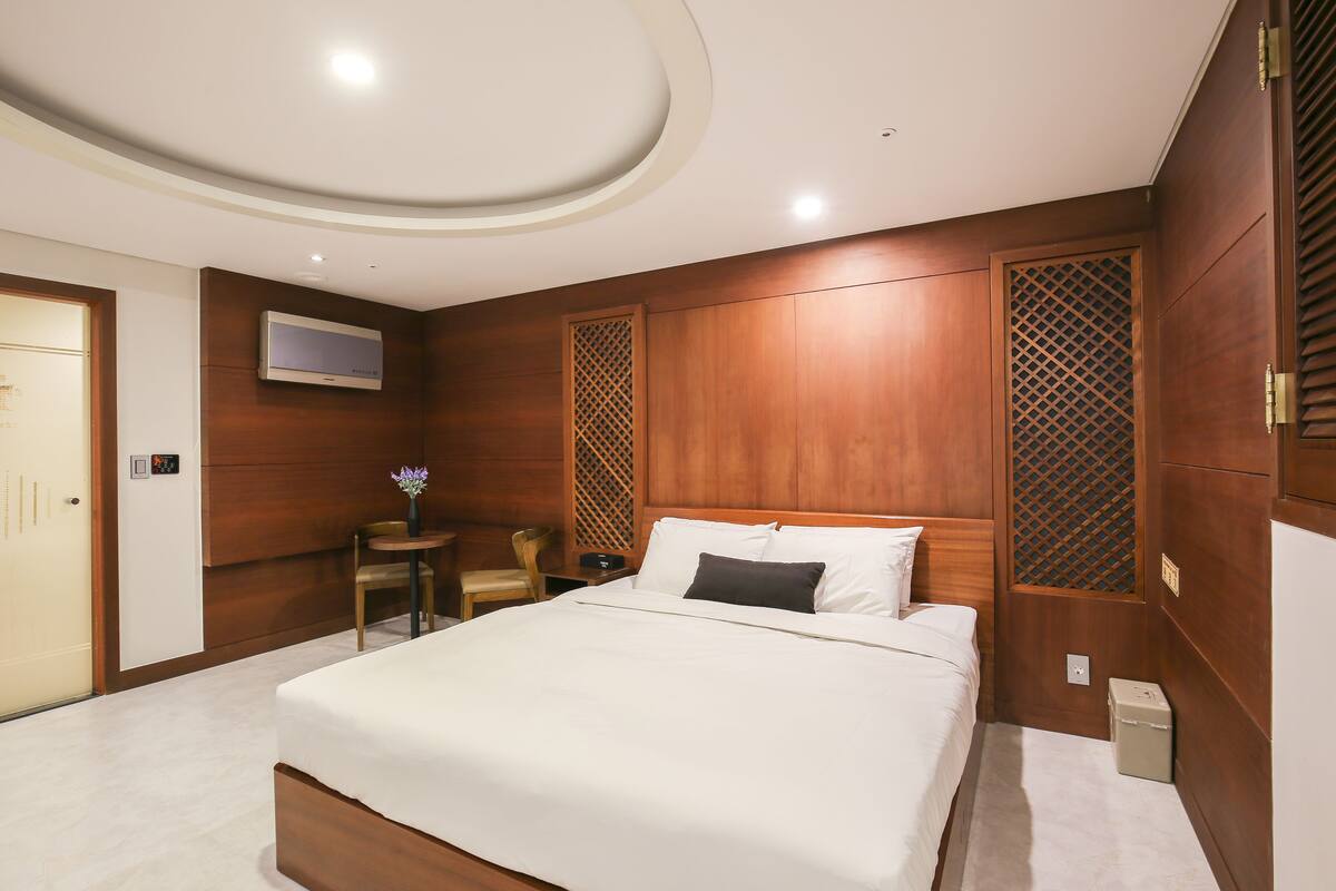 Standard Double Room | WiFi (free)