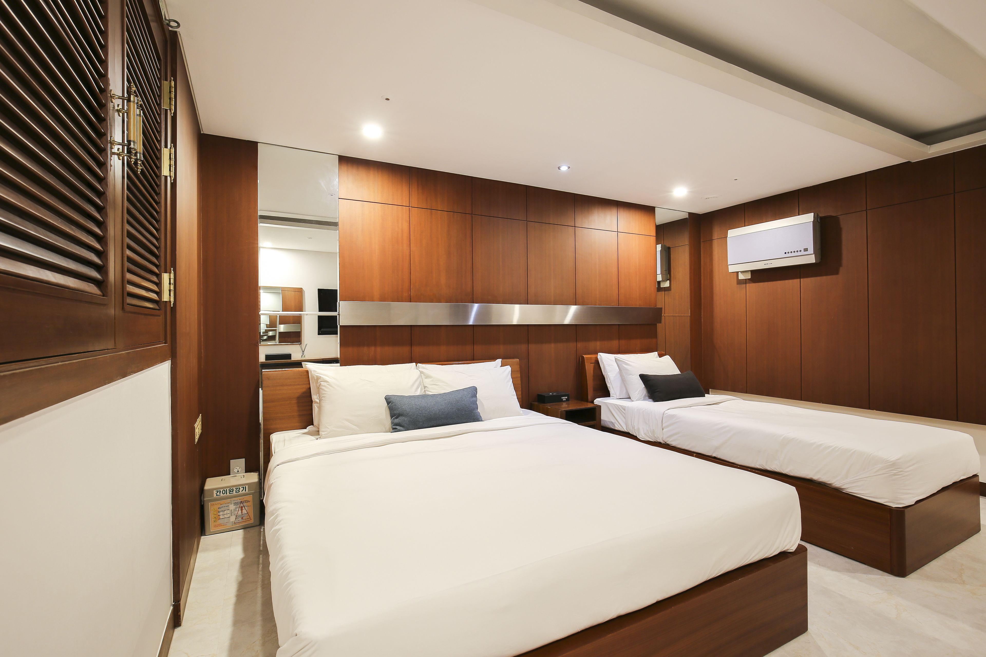 Standard Twin Room | Free WiFi