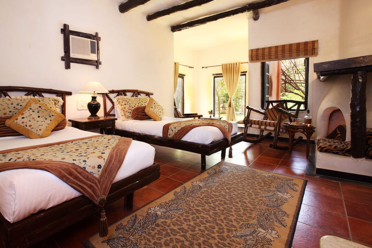 Cottage | Peralatan tempat tidur premium, bar mini, peti besi dalam bilik, meja