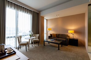 Premium bedding, minibar, in-room safe, desk