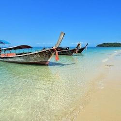 Private beach, beach umbrellas, beach bar, kayaking