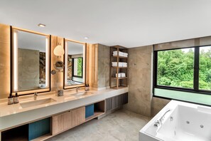 Club One Bedroom Suite with Plunge Pool | Bathroom | Free toiletries, hair dryer, bathrobes, slippers - Dusit Thani Krabi Beach Resort (Krabi)