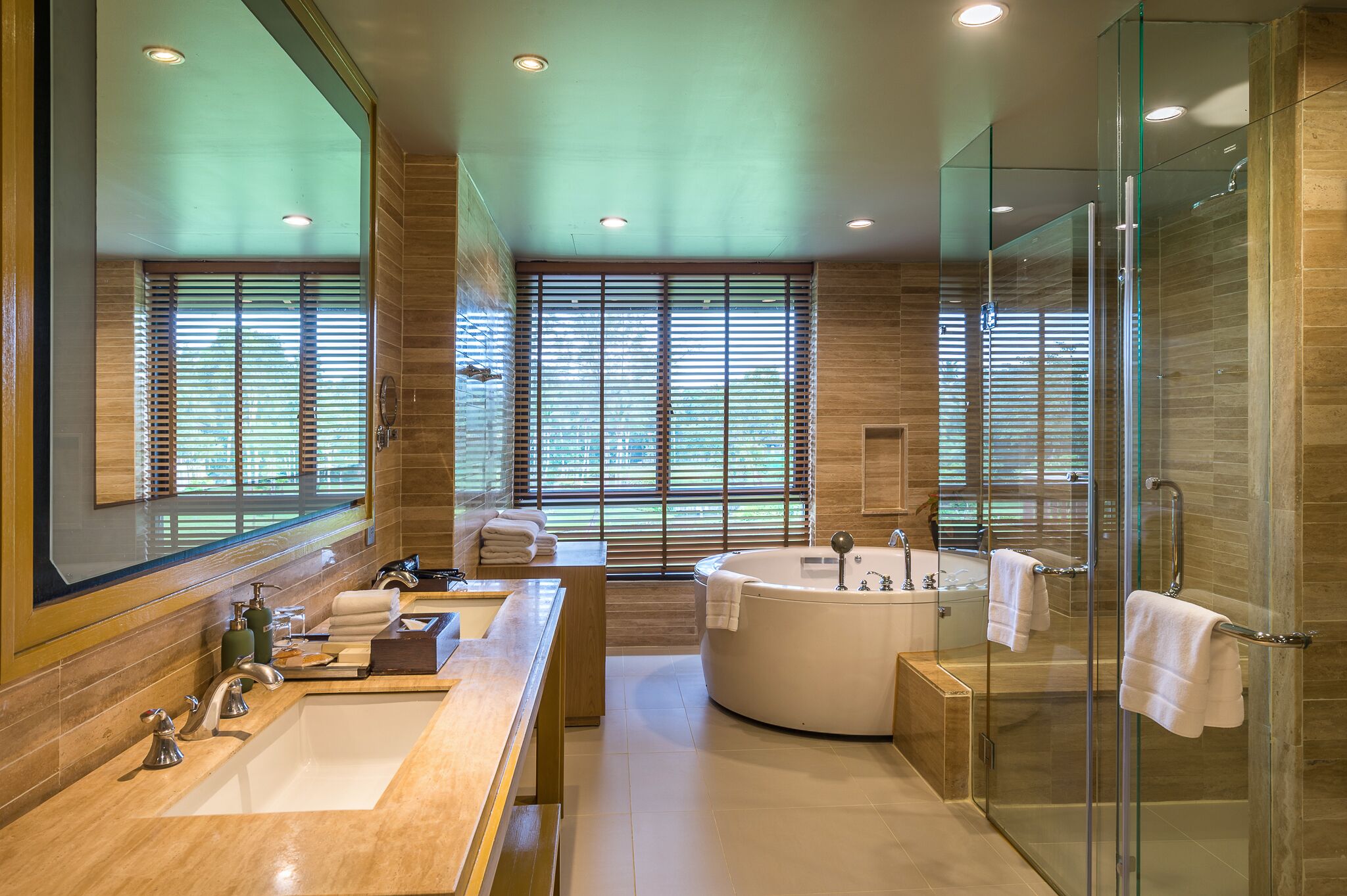 club premium suite | bathroom | free toiletries, hair dryer, bathrobes, slippers