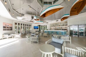 3 bars/lounges, swim-up bar, poolside bar, beach bar - Dusit Thani Krabi Beach Resort (Krabi)