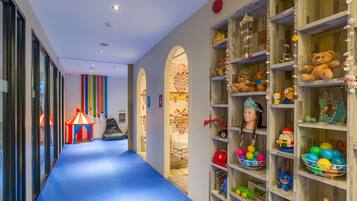 Children’s play area – indoor